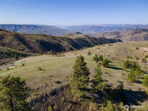 282 Hawks Ridge Road Chelan WA 98816