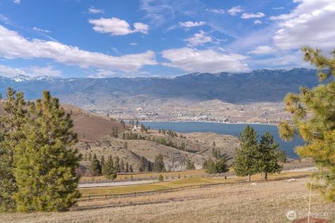 320 Paintbrush Road Chelan WA 98816