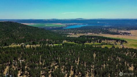 5687 Corkscrew Canyon Road Tumtum WA 99034