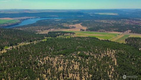 5687 Corkscrew Canyon Road Tumtum WA 99034