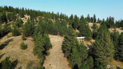 5687 Corkscrew Canyon Road Tumtum WA 99034
