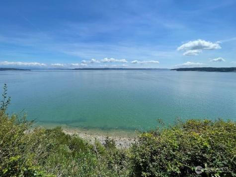 1012 N Scenic Heights Road Oak Harbor WA 98277