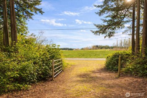 1012 N Scenic Heights Road Oak Harbor WA 98277