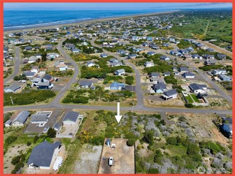 415 N Portal Loop SW Ocean Shores WA 98569