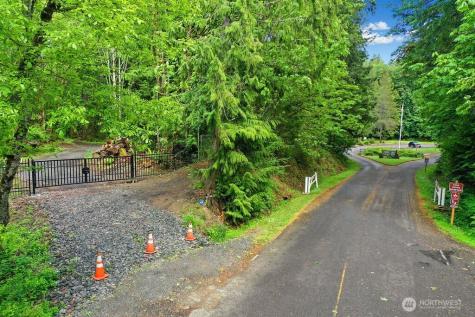 7817 E Hilldale Road Port Orchard WA 98366