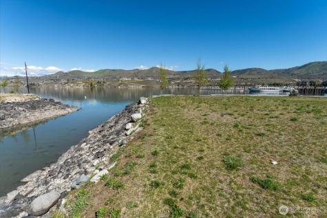 104 Bass Lane Chelan WA 98816