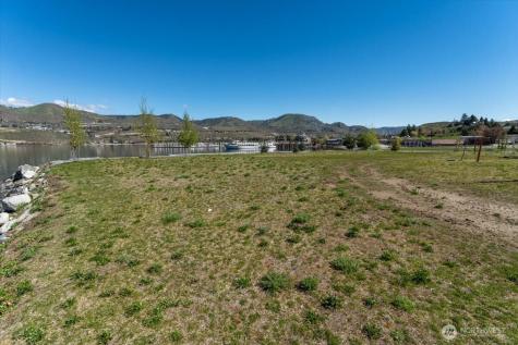 104 Bass Lane Chelan WA 98816