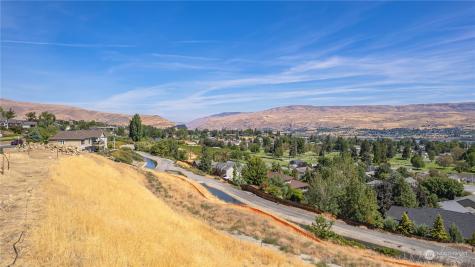 1861 Broadway Place Wenatchee WA 98801