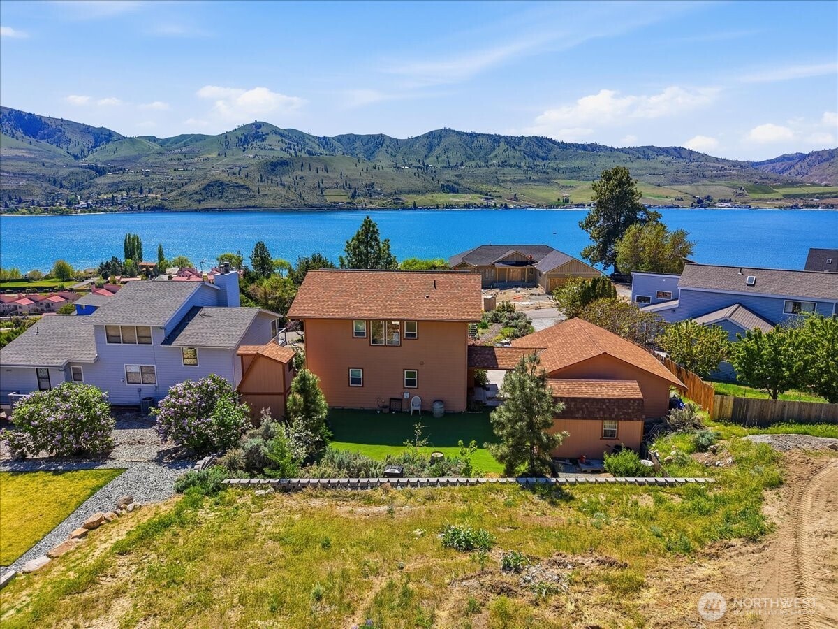 211 Riviera Drive Chelan WA 98816