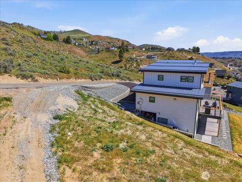 211 Riviera Drive Chelan WA 98816