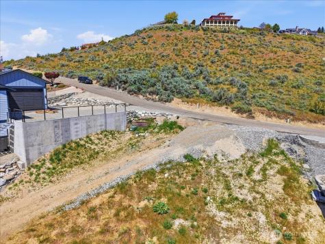 211 Riviera Drive Chelan WA 98816