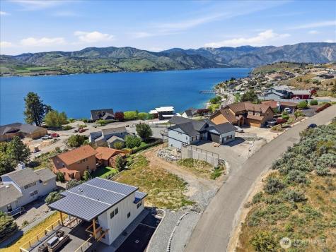 211 Riviera Drive Chelan WA 98816