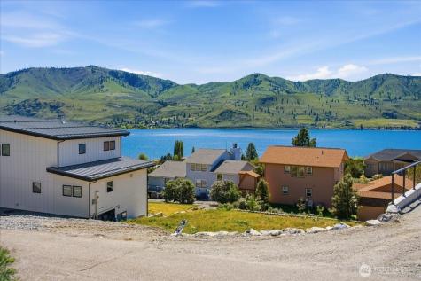 211 Riviera Drive Chelan WA 98816