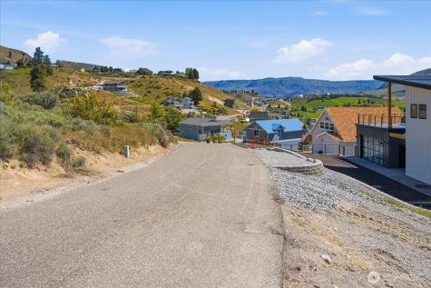 211 Riviera Drive Chelan WA 98816