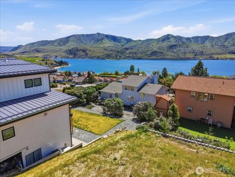 211 Riviera Drive Chelan WA 98816