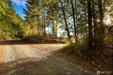 63 Wayne Road W Seabeck WA 98380