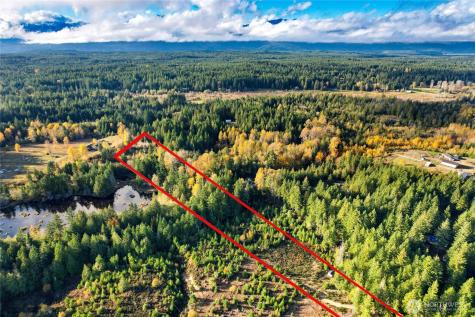 63 Wayne Road W Seabeck WA 98380