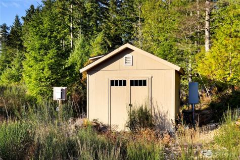 63 Wayne Road W Seabeck WA 98380