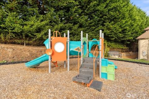 372 29th Avenue S Federal Way WA 98003