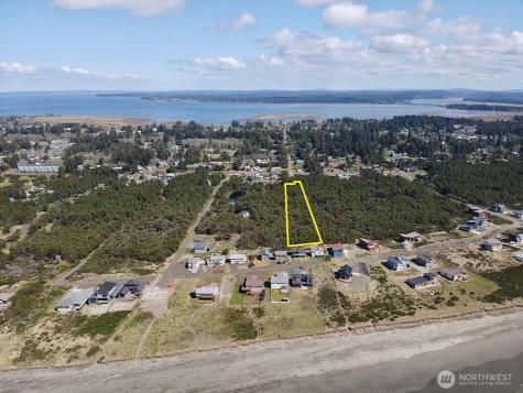 1007 Sand Castle Lane Westport WA 98595