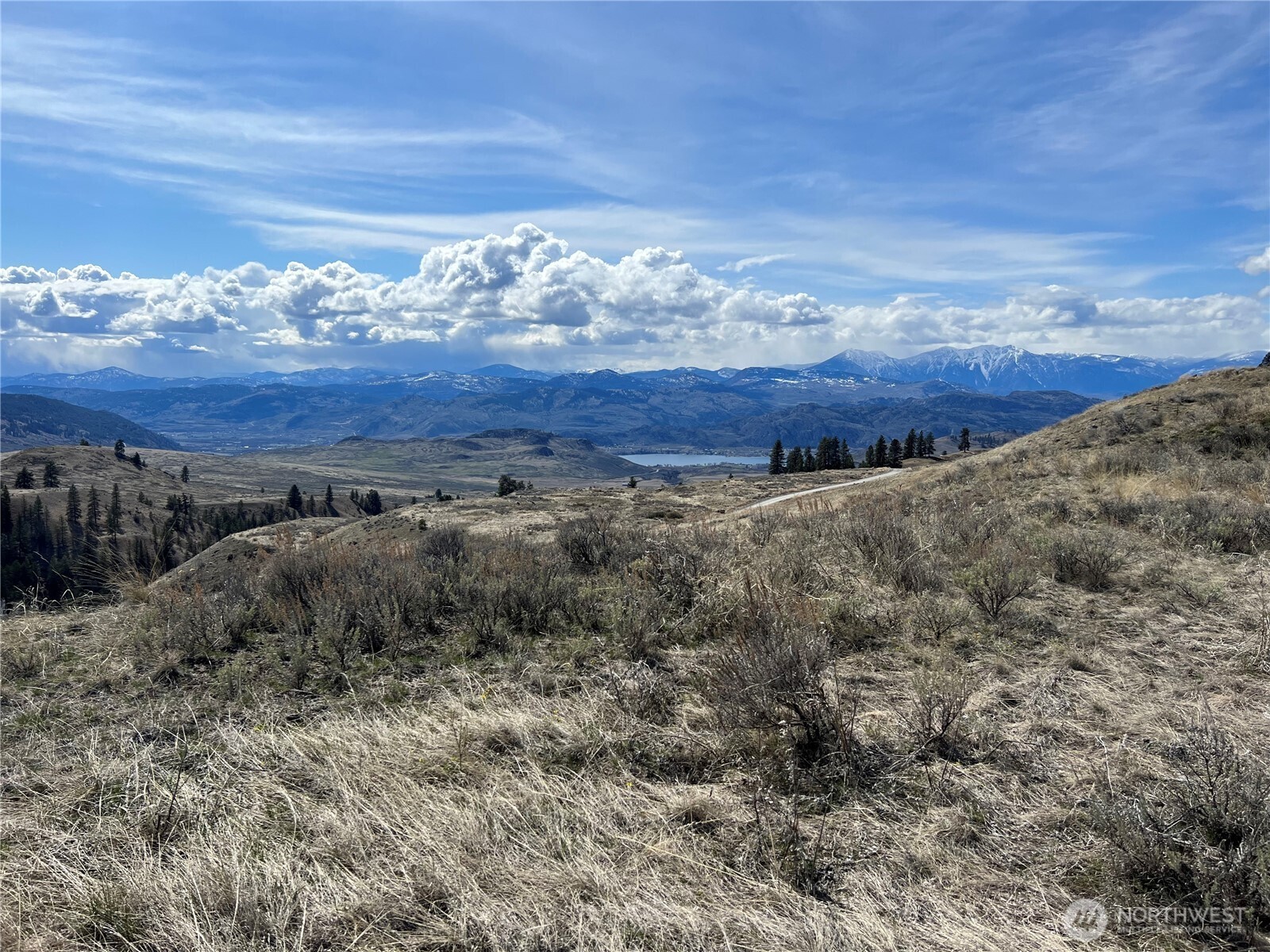 19 Meadowlark Road Oroville WA 98844