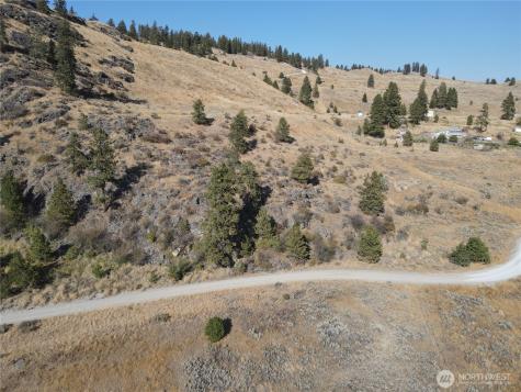 19 Meadowlark Road Oroville WA 98844