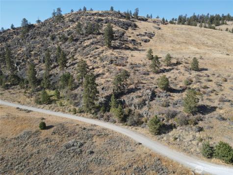 19 Meadowlark Road Oroville WA 98844