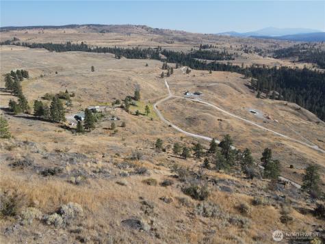 19 Meadowlark Road Oroville WA 98844