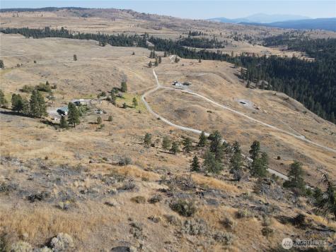 19 Meadowlark Road Oroville WA 98844