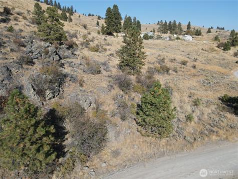 19 Meadowlark Road Oroville WA 98844