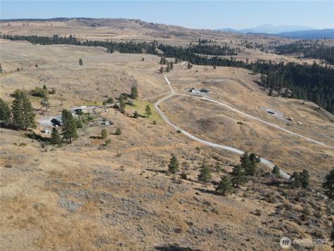 19 Meadowlark Road Oroville WA 98844