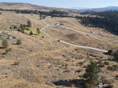 19 Meadowlark Road Oroville WA 98844