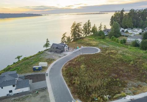1133 Leighton Blaine WA 98230
