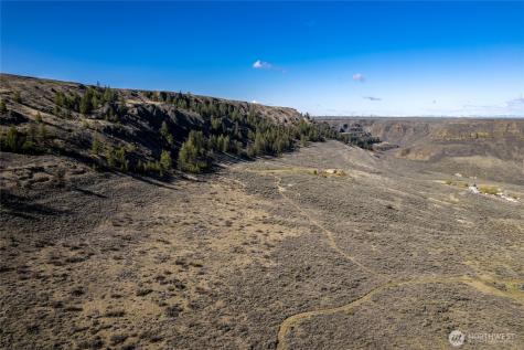 44621 Highway 174 N Grand Coulee WA 99133