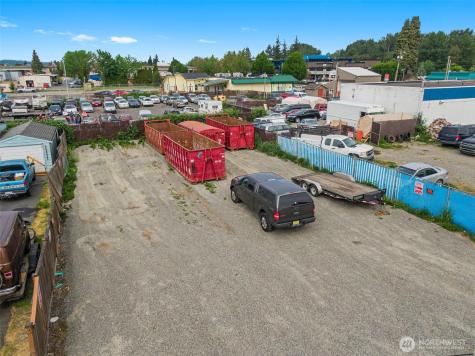 118 12th Street SE Puyallup WA 98372