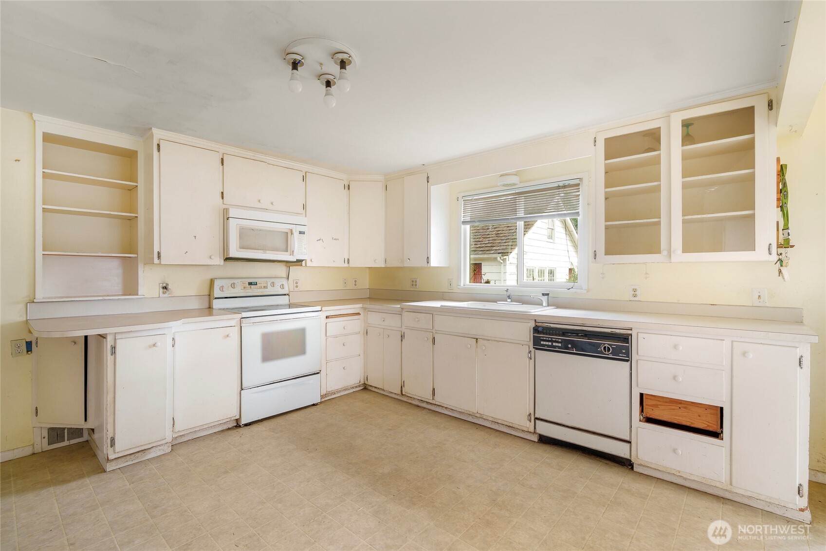 1020 Puget Drive Edmonds WA 98020