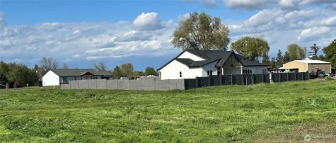 571 SW 12 SW College Place WA 99324