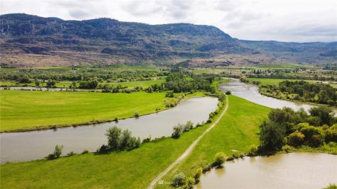 1640 Highway 7 Oroville WA 98844