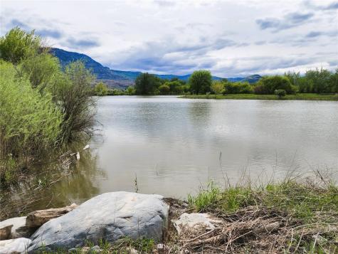 1640 Highway 7 Oroville WA 98844