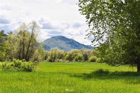 1640 Highway 7 Oroville WA 98844