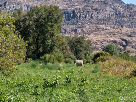 1640 Highway 7 Oroville WA 98844