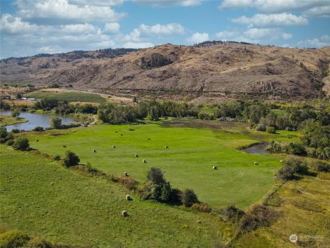 1640 Highway 7 Oroville WA 98844