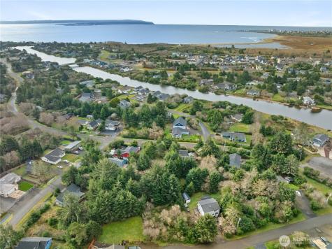 855 Hake Court SW Ocean Shores WA 98569