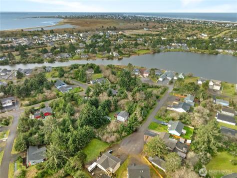 855 Hake Court SW Ocean Shores WA 98569