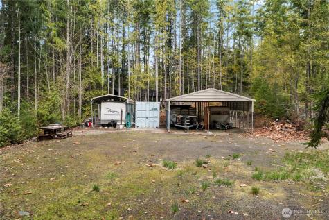 61 Dow Hoodsport WA 98548