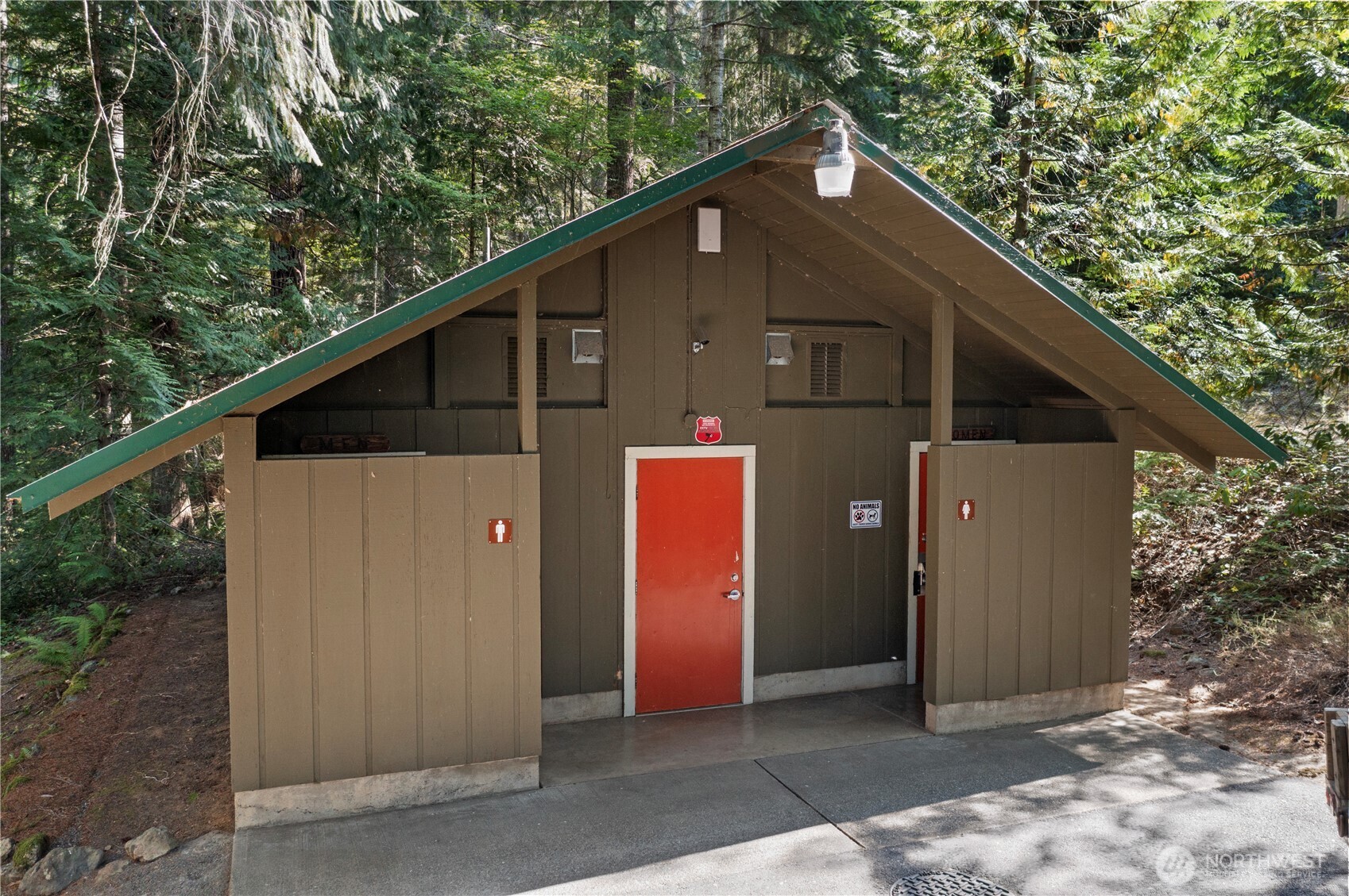 61 N Dow Court Hoodsport WA 98548