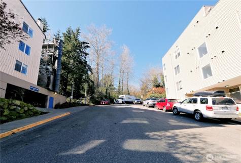 3905 SW Avalon Way Seattle WA 98126