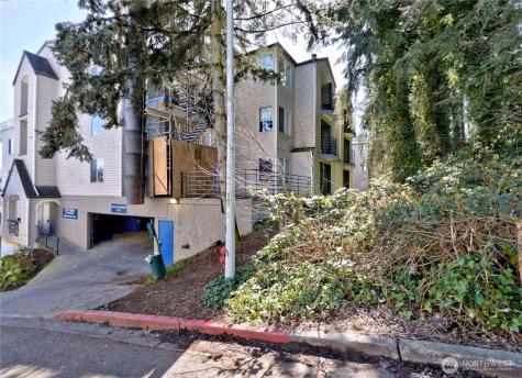 3905 SW Avalon Way Seattle WA 98126
