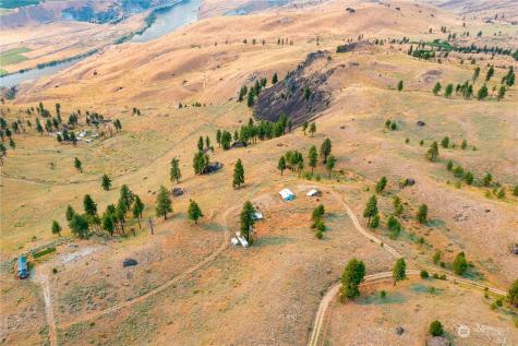 100 Pine Bluffs Lane Waterville WA 98858