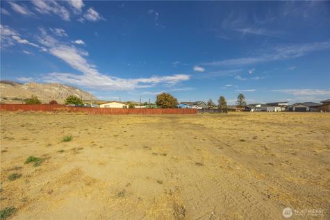 721 Heron Court Brewster WA 98812